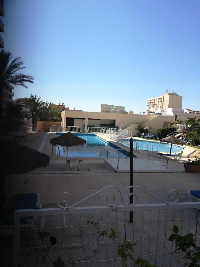 2 Dormitorios, 5 Personas, Piscinas, 10 Min Playa, Plaza La Nogalera Torremolinos Eksteriør billede